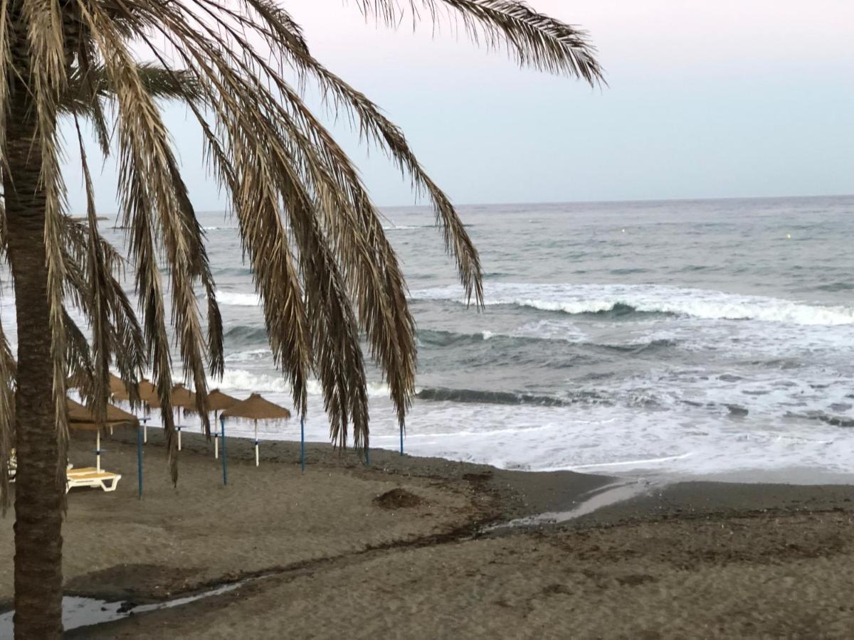 M&J Benalmadena Retreat Apartment Bagian luar foto